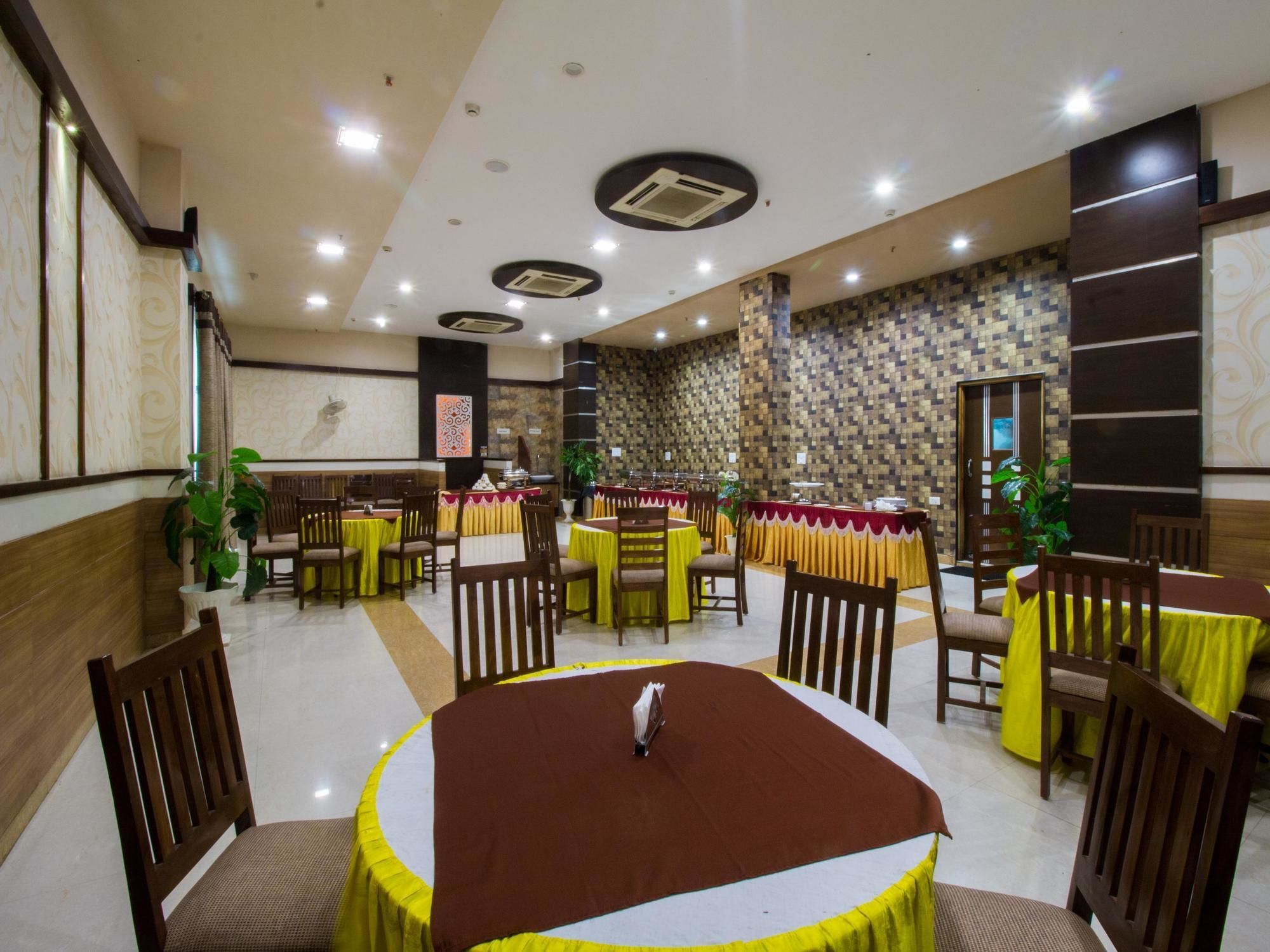 Готель Oyo Premium Station Road Jodhpur Джодхпур Екстер'єр фото