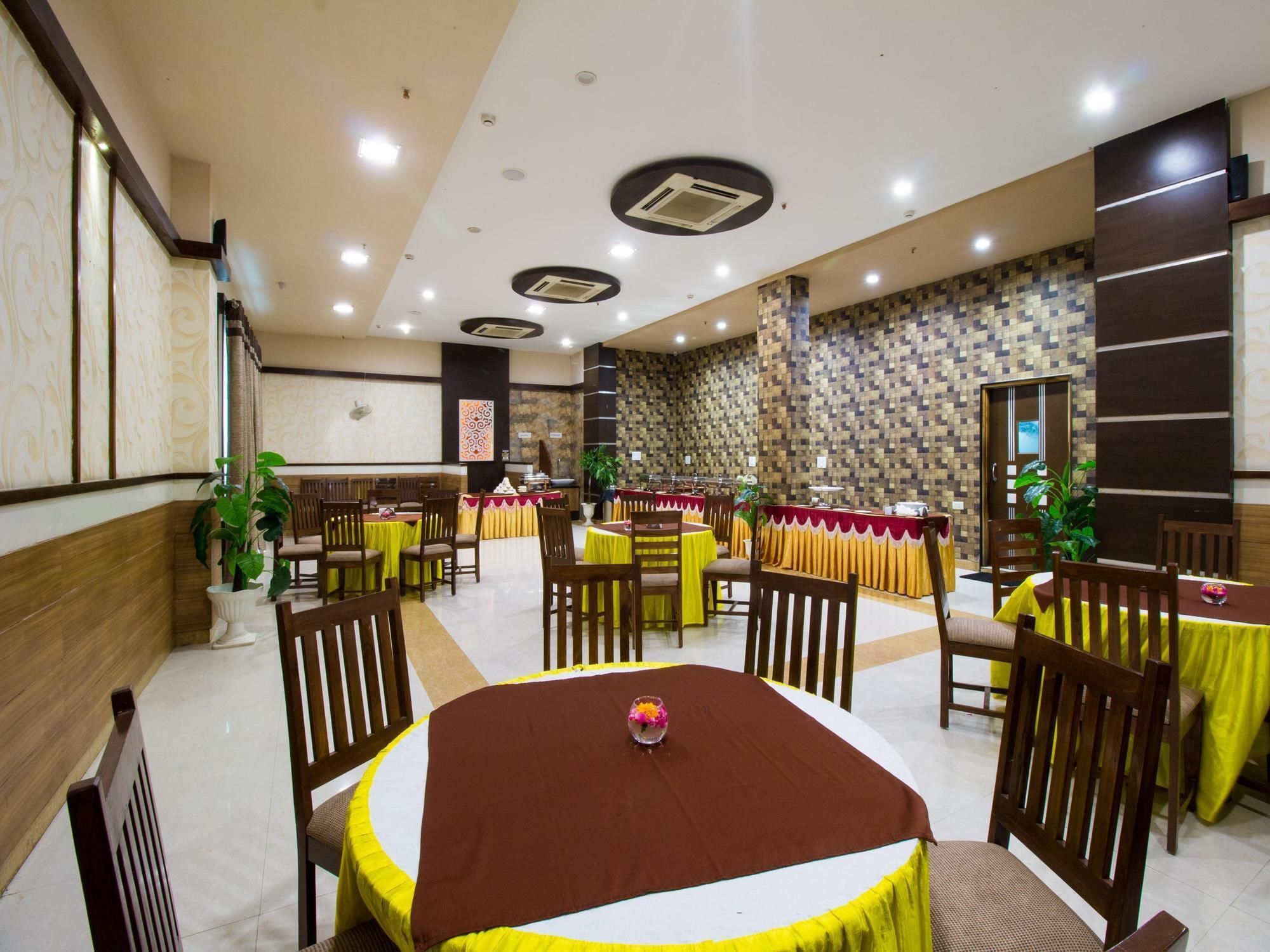 Готель Oyo Premium Station Road Jodhpur Джодхпур Екстер'єр фото