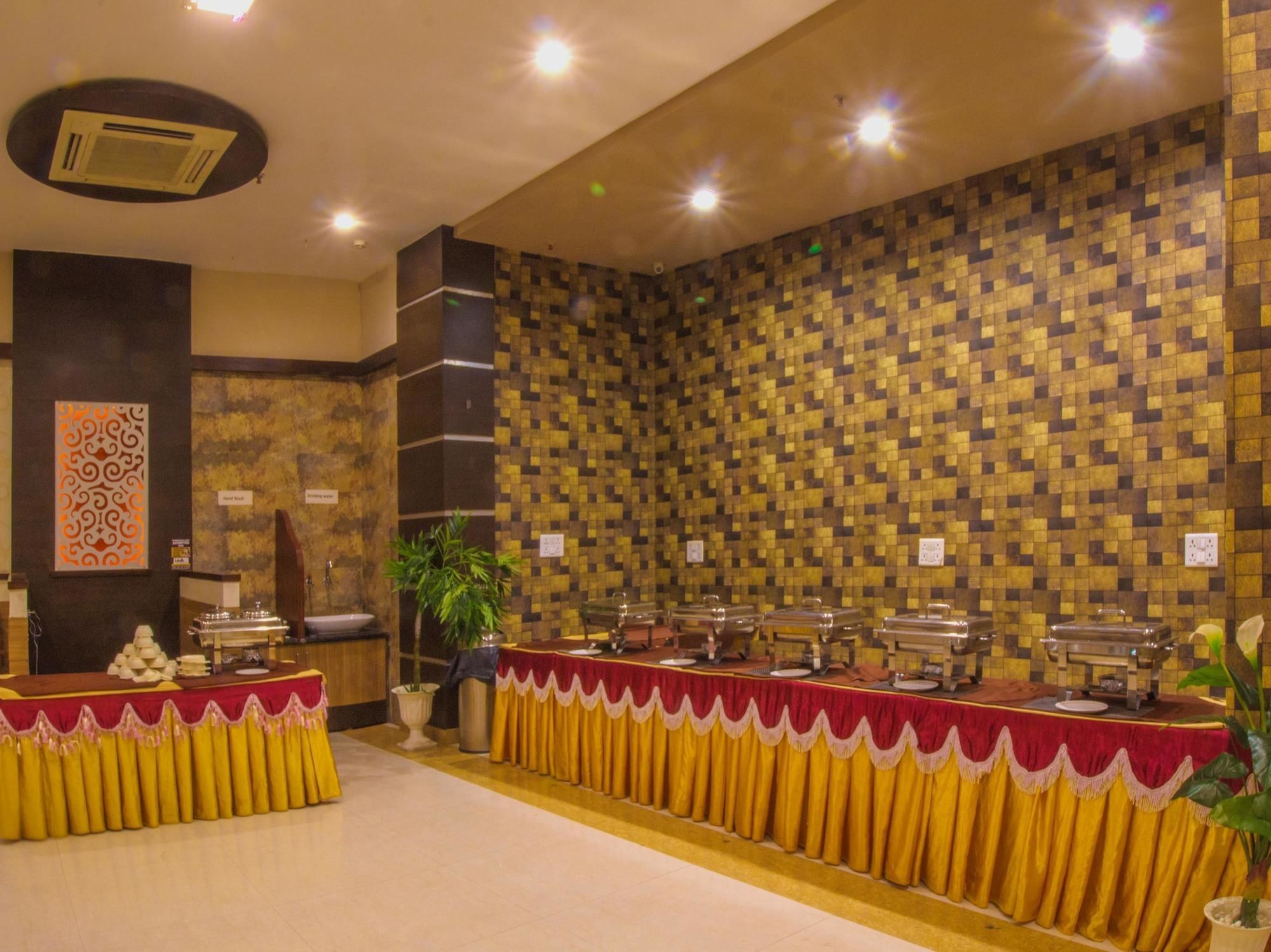 Готель Oyo Premium Station Road Jodhpur Джодхпур Екстер'єр фото